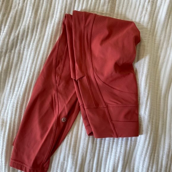 Lululemon time to sweat HR tight 23” Brick Rose Sz 2 legging - Picture 2 of 5